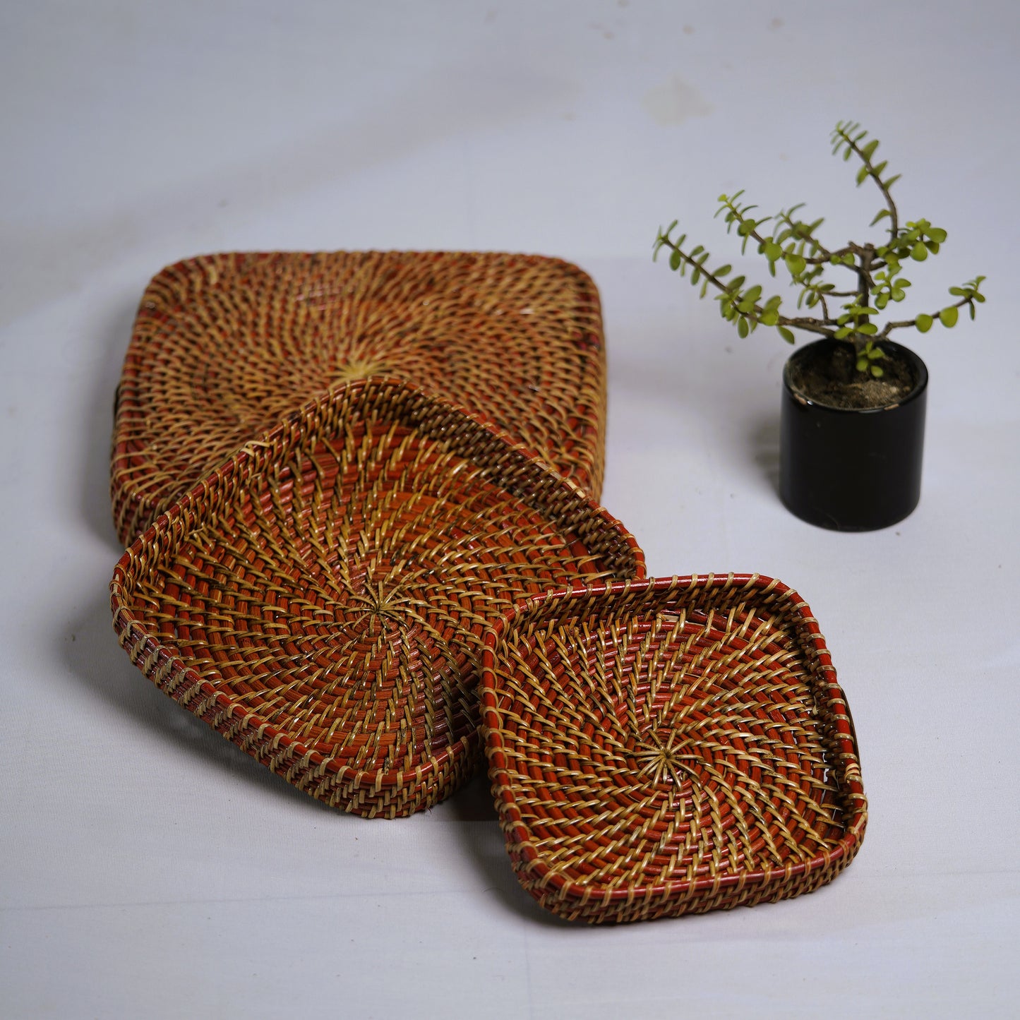 Karbi Square Serving Tray Set (Red, 3 pcs) – Assam