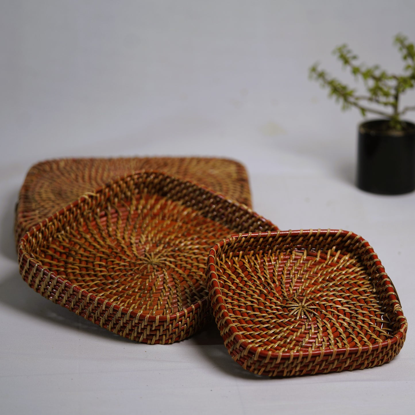 Karbi Square Serving Tray Set (Red, 3 pcs) – Assam